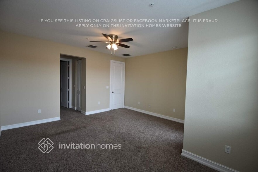 Building Photo - 11671 SW 13th Ct