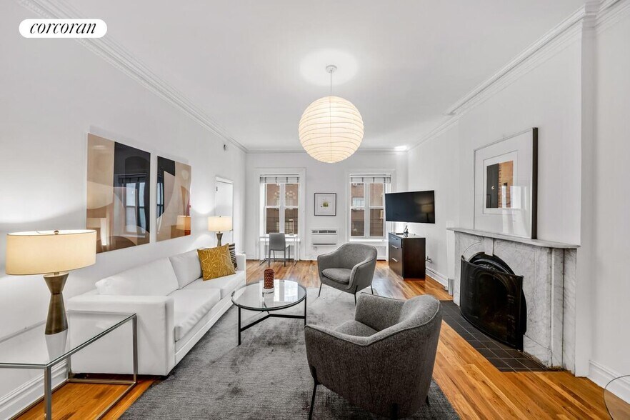 Primary Photo - 120 E 19th St