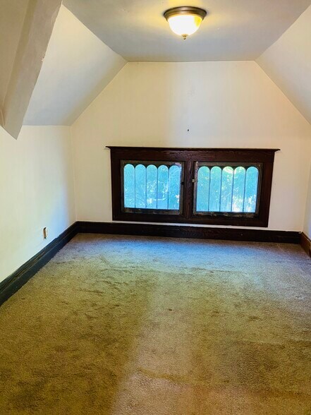 Building Photo - 131 Rosedale St