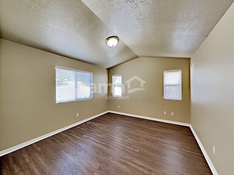 Building Photo - 5665 W Prospero Ln