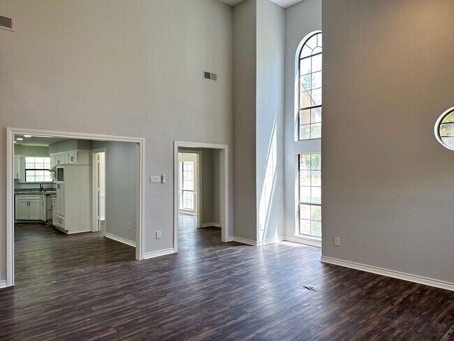 Building Photo - 55001 Windmill Ln