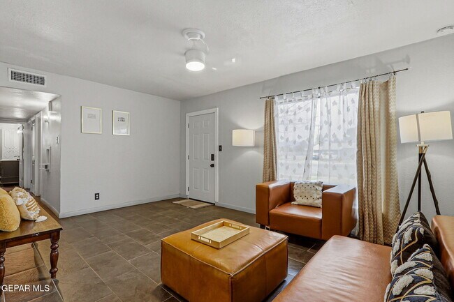 Building Photo - 5912 Delta Dr