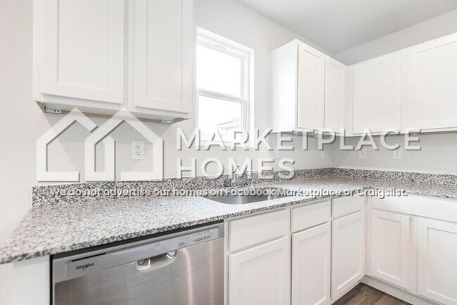 Building Photo - 198 Price Ml Trl