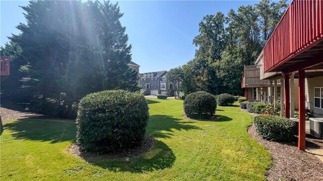Building Photo - 11065 Brunson Dr