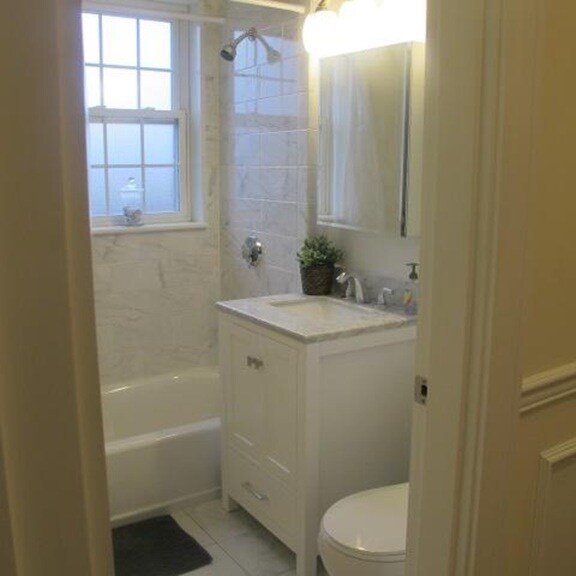 Building Photo - 14 Glenville Ave