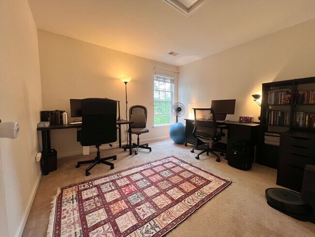 Building Photo - 5920 Nicolet Ct