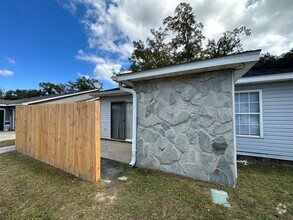 Building Photo - 2 Bedroom 2 bath unit for rent ~ water, se...