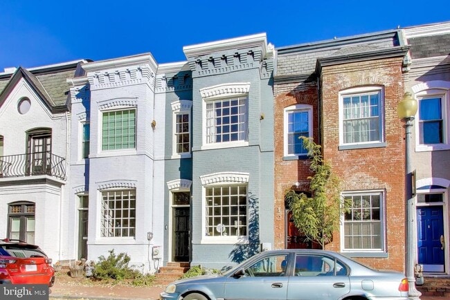 Building Photo - 1238 Linden Pl NE