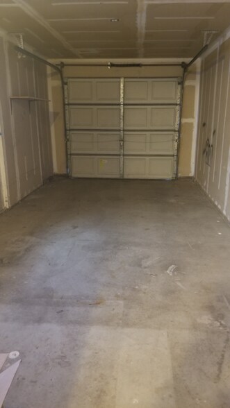 Building Photo - 1071 Bond St