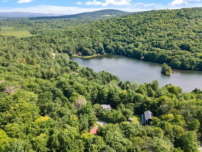 Building Photo - 25 Hilltop Dr