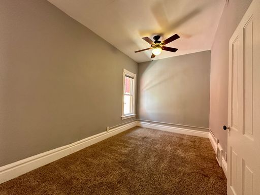 Building Photo - 3 Bedroom 2 Full Bath Renovated Single Fam...