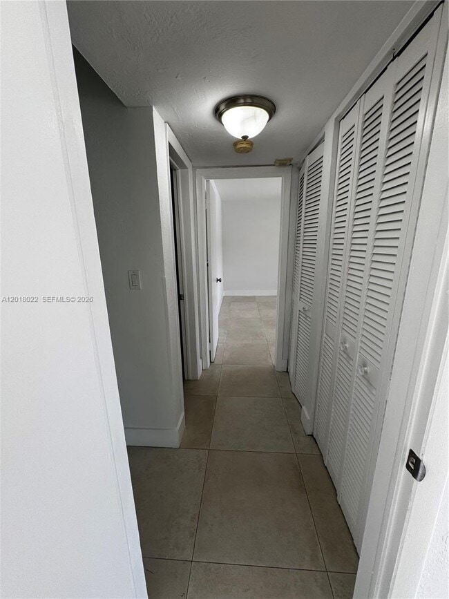 Building Photo - 5401 SW 77th Ct