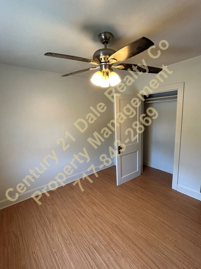 Building Photo - 2 Bedroom home in South Eastern School District with a Large Yard