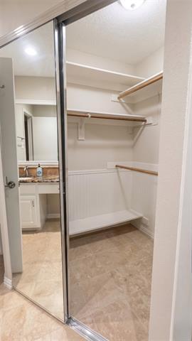 Building Photo - 6606 Cliffwood Ct