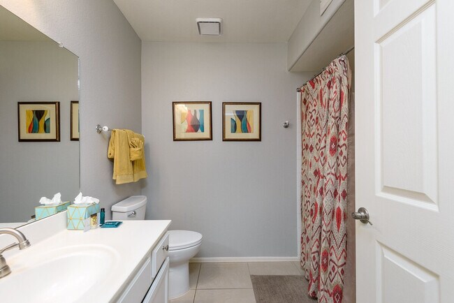 Building Photo - 9775 N 94th Pl