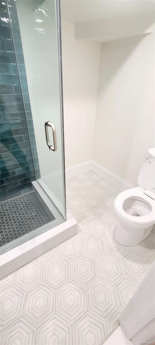 Building Photo - 88-37 62nd Dr