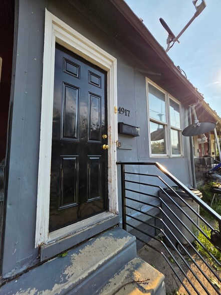 Building Photo - 4917 Reno St