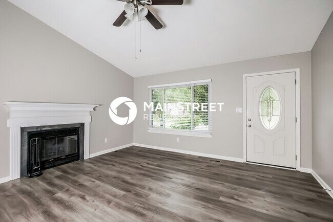Building Photo - 3 Bedroom Pet-Friendly Home in Louisville,...