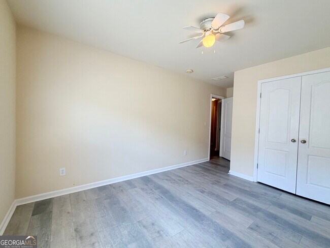 Building Photo - 220 Brookhaven Ct