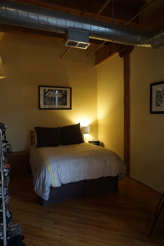 Bedroom 1 - 2300 W Wabansia Ave