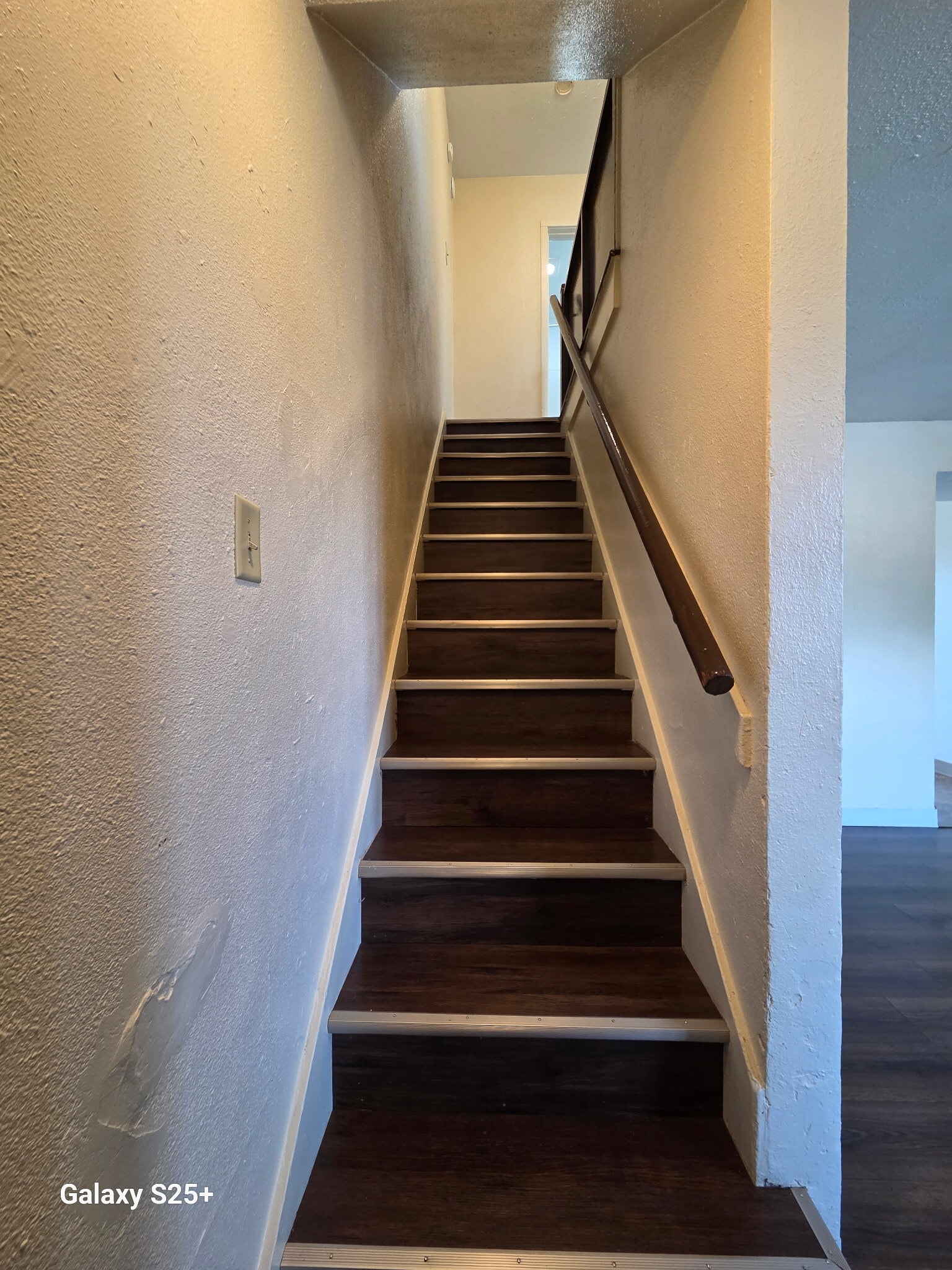 Building Photo - 1413 NW Despain Ave