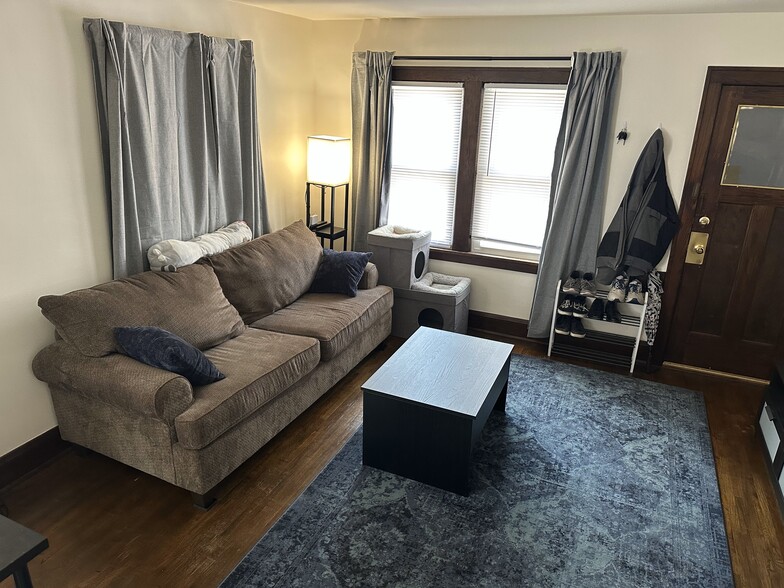 Living Room - 3839 24th Ave S