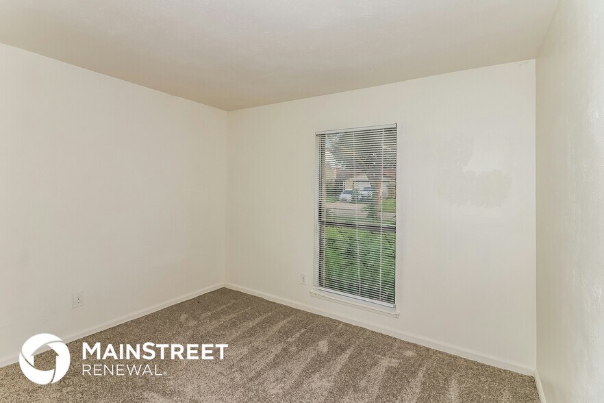 Building Photo - 16814 Macleish Dr