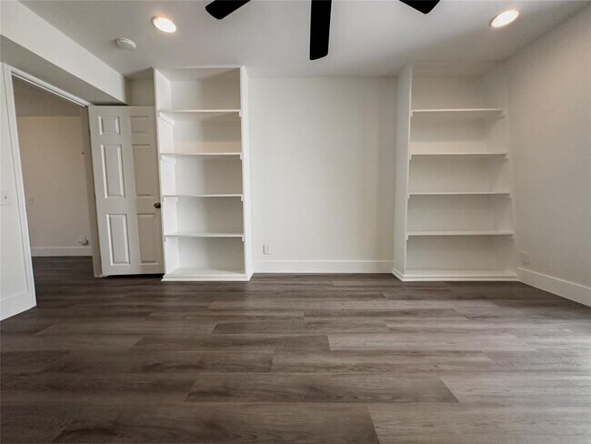 Building Photo - 2704 San Pedro St