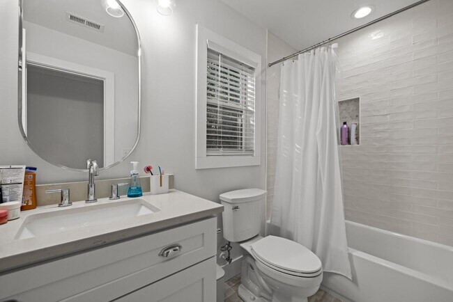 Building Photo - Stunning Fully Renovated 5-Bedroom Home in Desirable Trinity Park, Durham