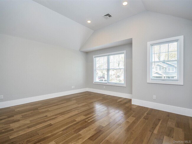 Building Photo - 15 Dunes Ln