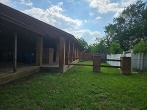 Building Photo - 16 N Ave B