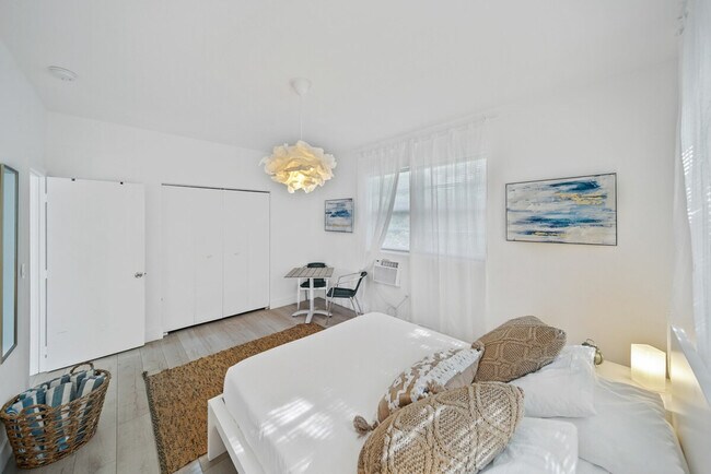 Building Photo - 1311 15th Terrace