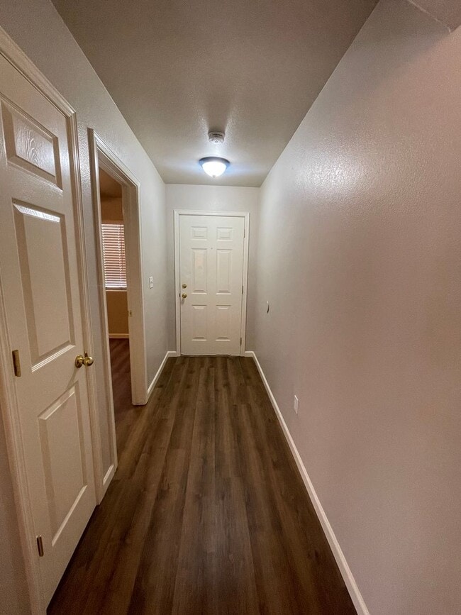 Building Photo - Gorgeous 3 Bedroom / 2 Bathroom Home in Las Colinas