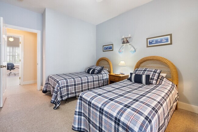 Building Photo - 96 Ocean Park Loop