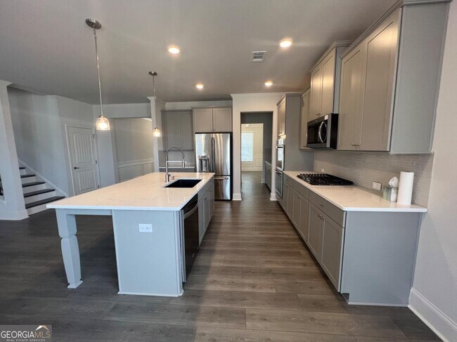 Building Photo - 7214 Whitewater Dr