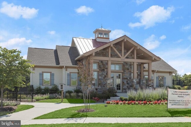 Building Photo - 6072 Fallfish Ct