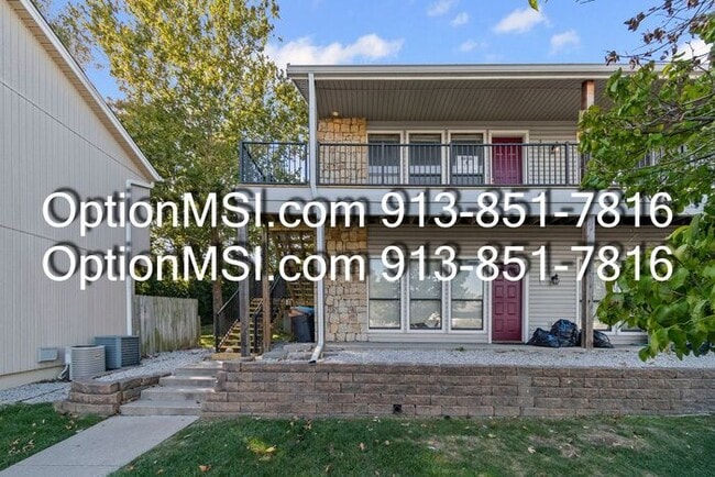 Building Photo - Charming & Spacious 2-Bed / 2-Bath Apartme...