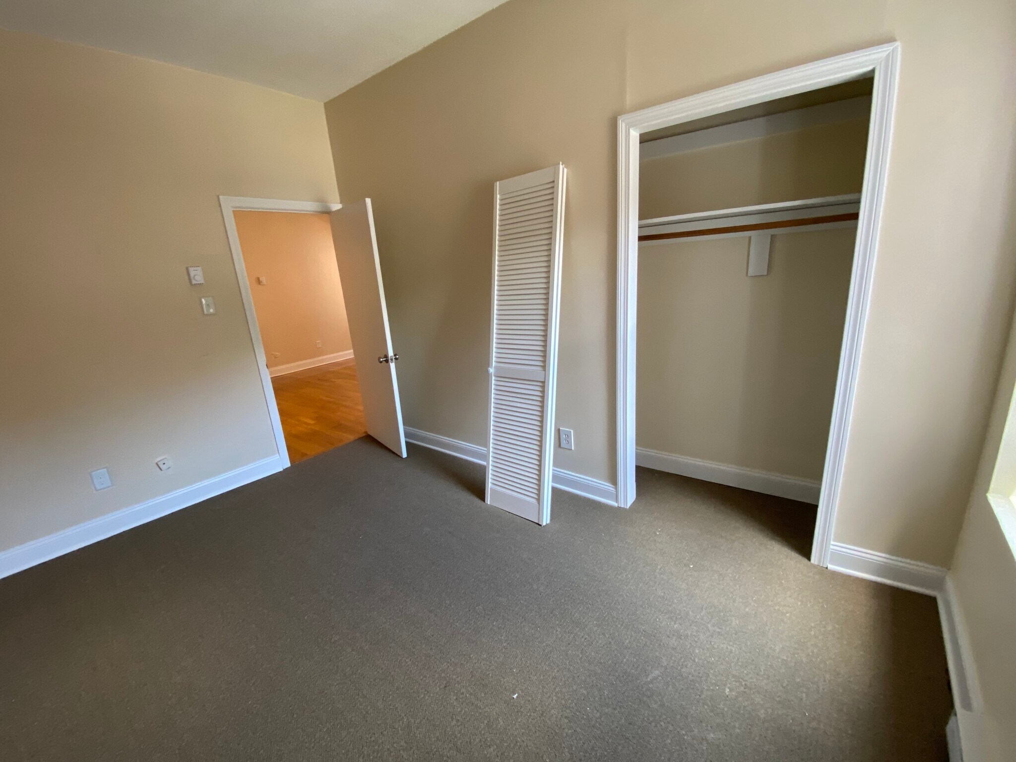 Building Photo - 896 Huntington Ave