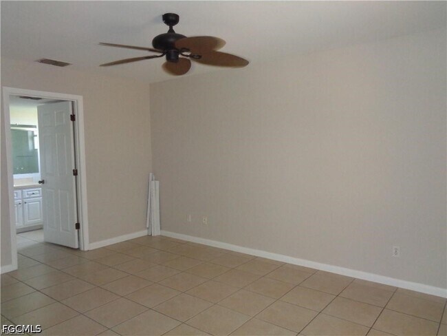 Building Photo - 1510 SW 8th Pl