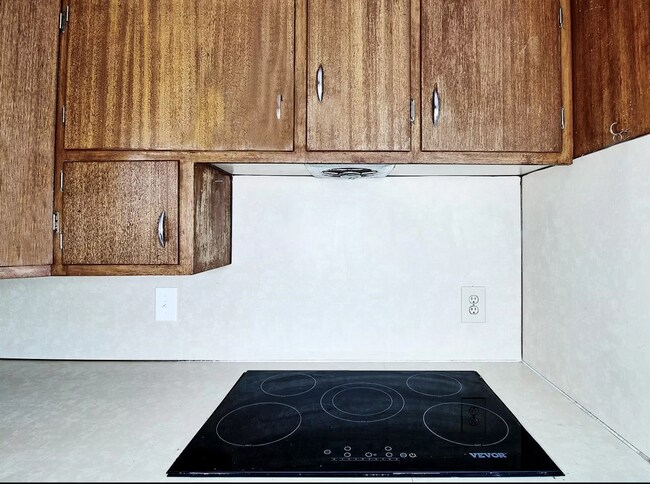 Building Photo - 1625 Walnut Ave