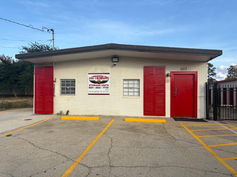 Primary Photo - 603 Thornhill Dr