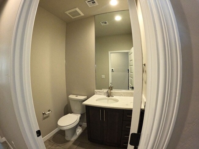 Building Photo - 3729 Santa Clarita Ave