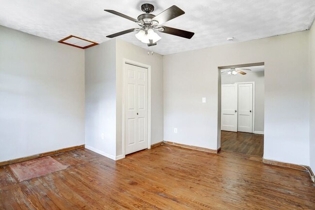 Building Photo - 3351 Clay St NE