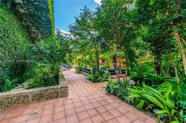 Building Photo - 1749 NE Miami Ct