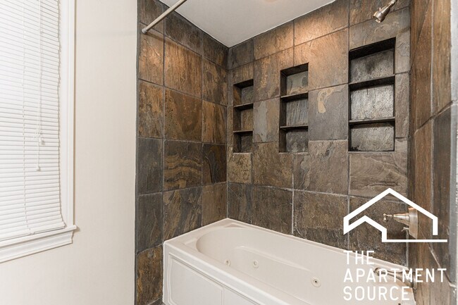 Building Photo - 2017 Harrison St