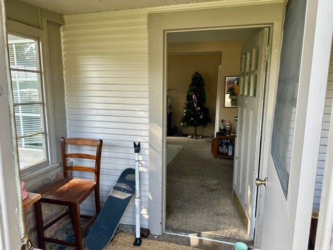 Building Photo - 3 BEDROOM 2 BATH HOUSE | Prelease for July 15th, 2026.