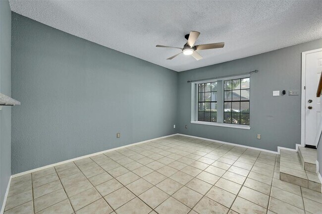 Building Photo - 1411 Gracy Farms Ln