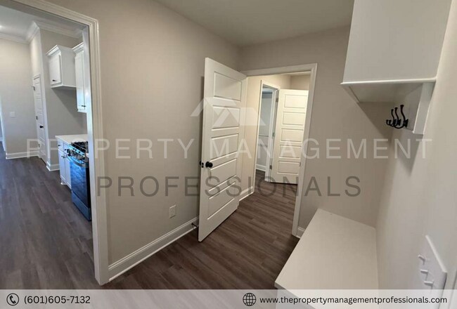 Building Photo - BRAND NEW!!! FABULOUS HOME!!!