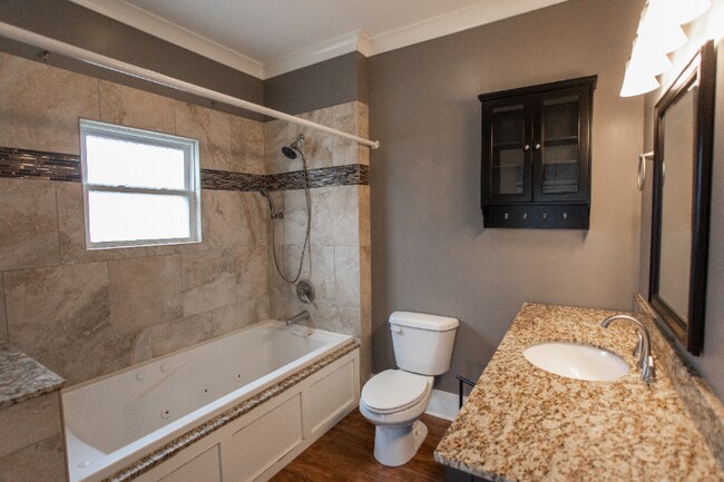 Building Photo - 1412 S St Louis Ave