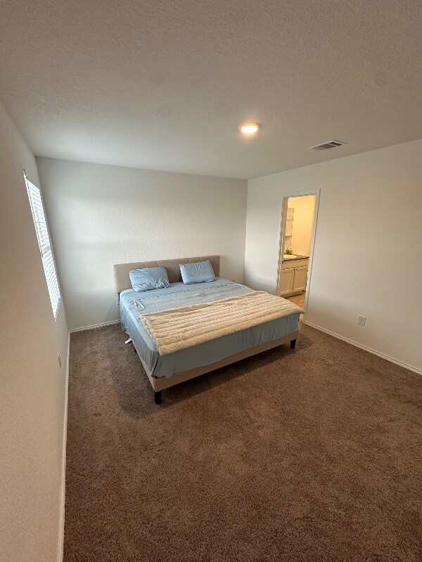 Building Photo - 1713 Knoll Rdg
